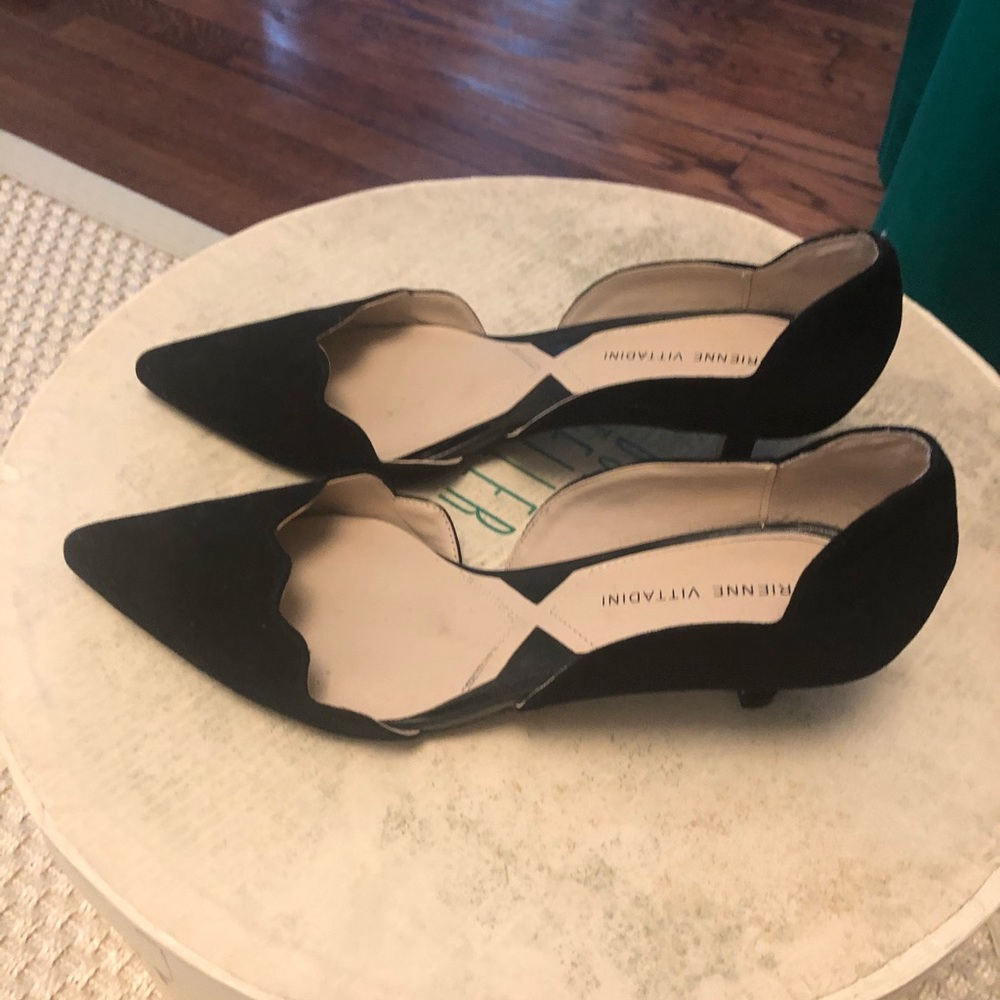 pointed toe slip on kit heel pumps